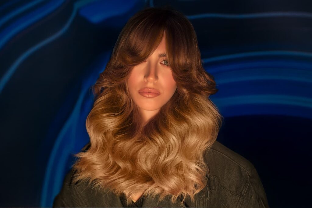 modella con look mosso
